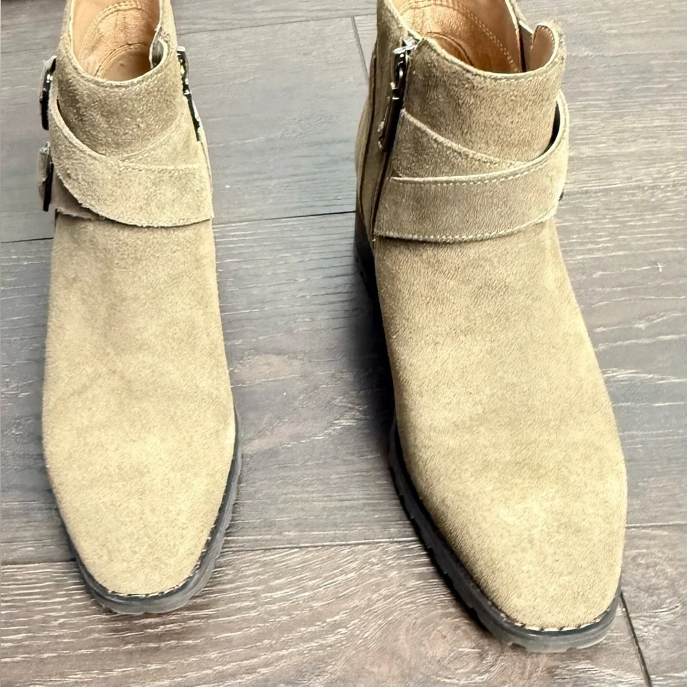 🌸BLONDO🌸 Shanna Waterproof Bootie in Dark Taupe